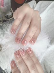 -阿噶西美甲美睫