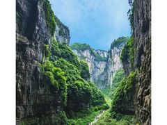 -龙水峡地缝景区