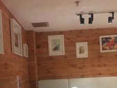 卡座-Lia Cafe Bar Restaurant松山咖啡屋