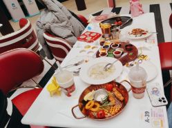 -奈尔宝家庭中心·亲子餐厅(鄞州万达店)