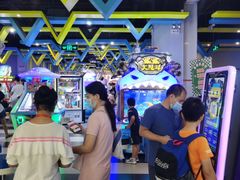 -反斗乐园π·电玩·高空拓展·蹦床(龙华天虹店)