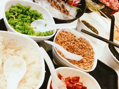 -鲜入围煮花胶鸡海鲜火锅