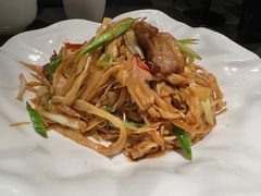 极品笋干小炒肉-东莱馋房(陆家嘴店)