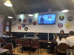 大堂-長壹旋转烤吧 农家鸡火锅