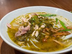 酸辣鸡汤米线-王春春鸡汤饭(成都城西优品道店)