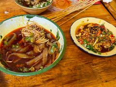 -拈签一笑黄牛肉辣卤串串