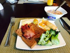 -三亚湾海居铂尔曼度假酒店