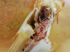 传统腊汁肉夹馍-忆秦时(银泰in77店)