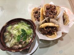 -闫家驴肉火烧(五四店)