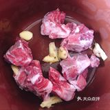 懒人炖汤系列——排骨甜瓜红枣汤
