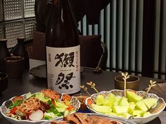 -铭牛烧肉·和牛海鲜自助(高新月牙湖店)