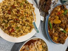 -汗腾格里·风味餐厅(新疆驻京办店)