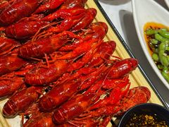 -肥肥虾庄·金牌油焖大虾(首义路店)