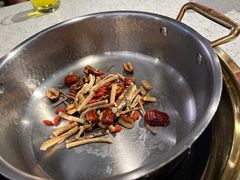 滋养锅底-八珍玉食鸡煲·打边炉(印象城店)