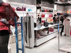 -Longchamp(佛罗伦萨小镇奥特莱斯店)