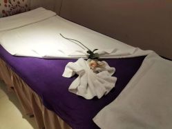 -蕾蕾美颜美容美体