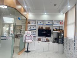 -靓芙泉专研痘痘肌