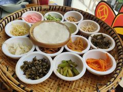 -包整·丝娃娃(一览甲秀楼风景店)