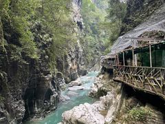 -蝶舞清江·恩施地心谷景区