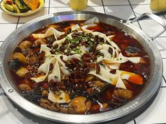 -晓彭肥肠鸡·泡椒鸡火锅(水木天地店)