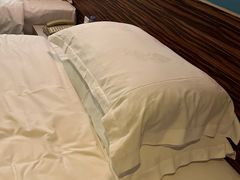 -卡罗酒店(东门晒布地铁站店)