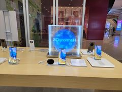 -华为授权体验店(中山公园来福士)