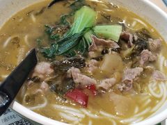 -蒙自源米线大王(东站店)