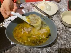 秘制酸汤肥牛-鹿港小镇(霄云店)