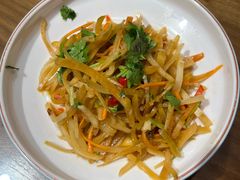 -蒙亨·阿木图赛(乌兰察布天恒广场店)