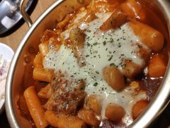 锅炒芝士年糕-富乐满韩国正宗炸鸡韩国料理(虹泉路店)