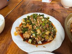 -茅屋大酒店