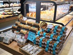 面包甜点陈列柜-罗莎蛋糕(魔法师司门口店)