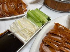 汴京果木烤鸭-梅利汴京烤鸭•开封豫菜地标店(东司门店)