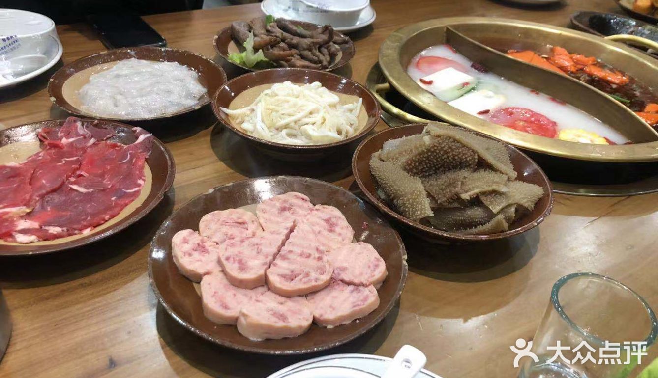 公司不远，下班和同事一起来吃的，位置很好找