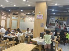 大堂-江城燕子大排档(江汉路步行街店)