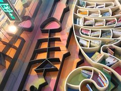 -钟书阁(松江泰晤士小镇店)