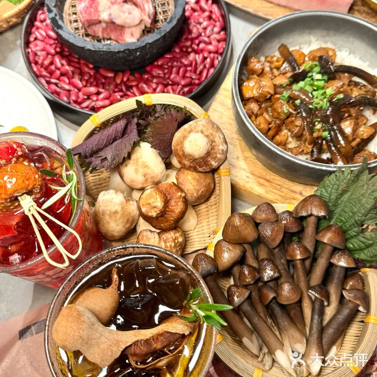 腩番山野季‼️‼️也是吃上烤肉漂亮饭啦[害羞]