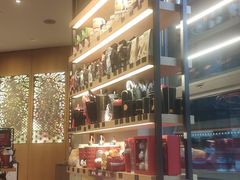 零售区-星巴克臻选(成都环球乐天店)