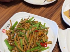 -六泰居·尔滨地标·东北菜(松北店)