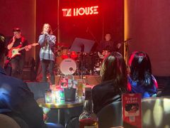 -TZ House音乐现场(来福士中心店)