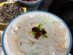 -靠山屯东北铁锅炖(东北菜，古美西路店)