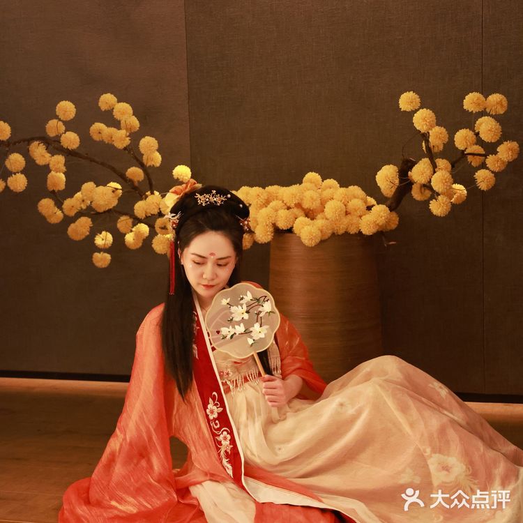 吃个饭，我去了趟明、唐、宋、汉四朝……