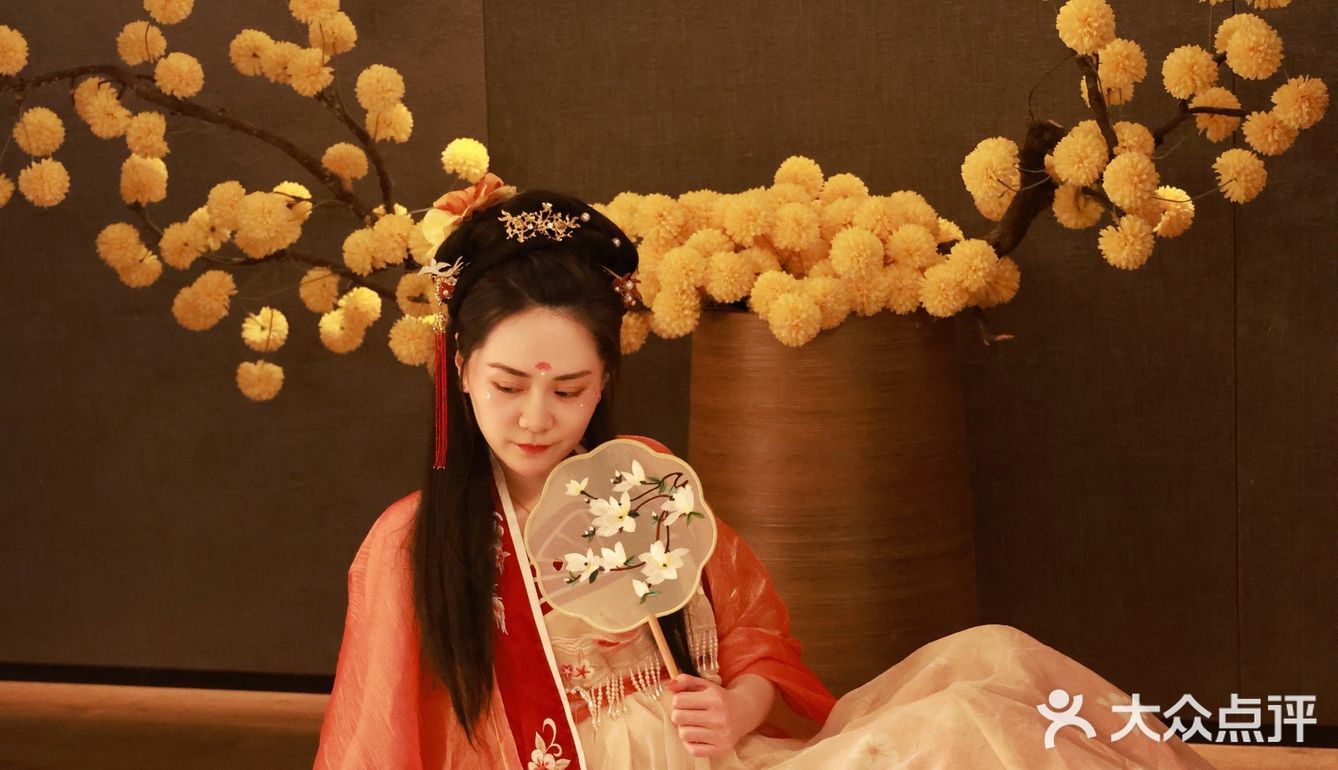 吃个饭，我去了趟明、唐、宋、汉四朝……