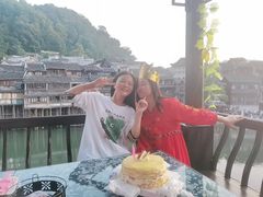 -临江餐馆二楼美食部落