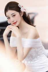 -曼青婚纱礼服馆