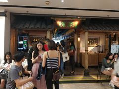 等位区-绿茶餐厅(广州天河城店)