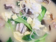 特色香菇炒鸡面-十面欢腾·海鲜面·台式Bistro(长乐路店)