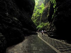 -百里峡七彩艺术小镇