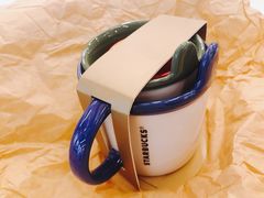 -星巴克(上海虹桥新天地二店)