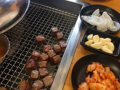 雪花肉粒-肉甲韩国木炭烤肉(新壹街1店)
